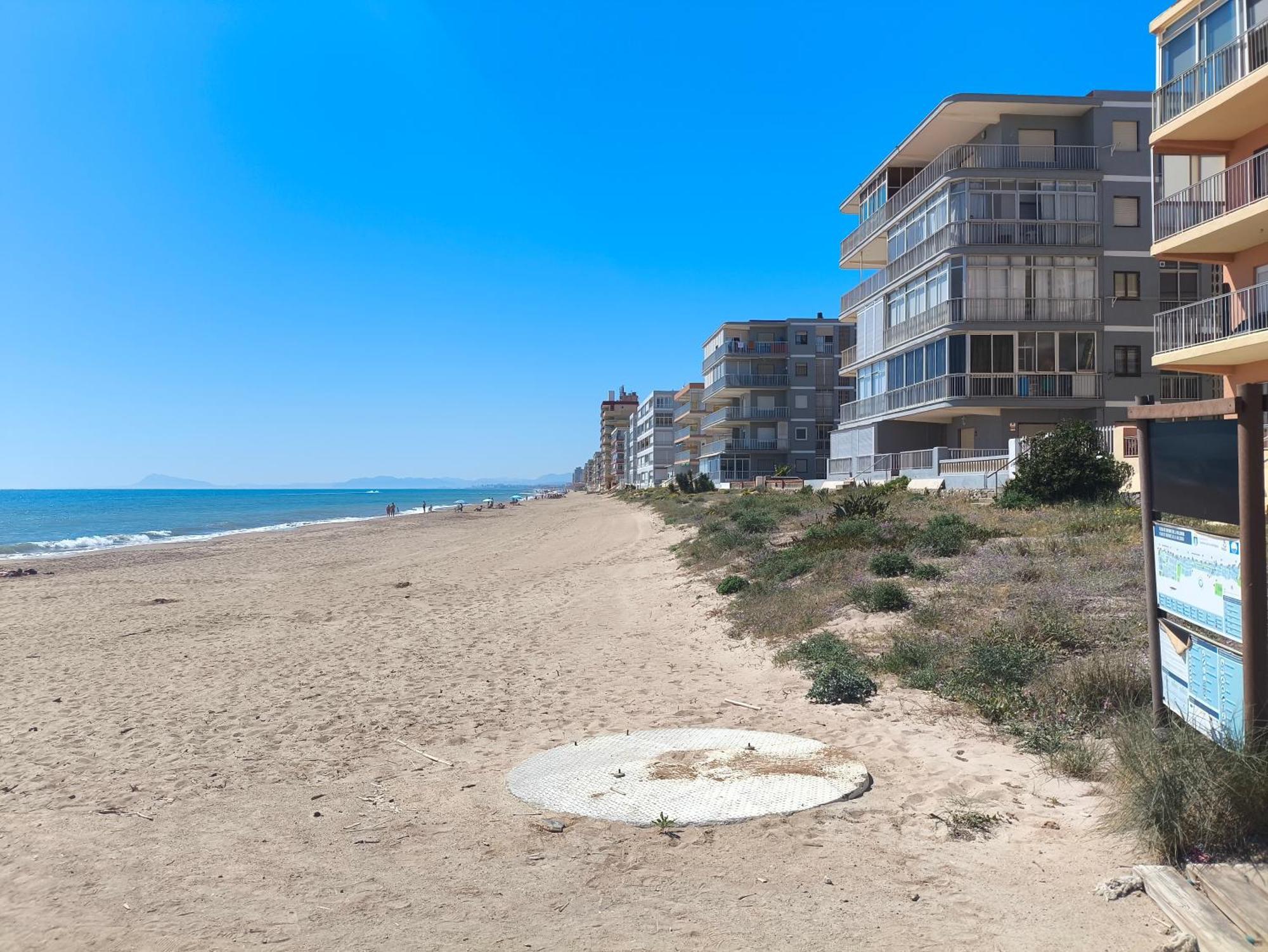 En La Playa Tavernes de la Valldigna